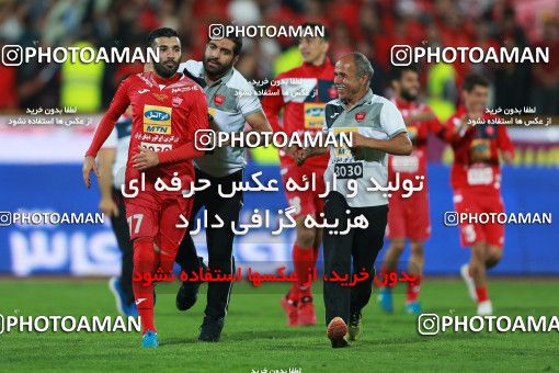 913983, Tehran, [*parameter:4*], لیگ برتر فوتبال ایران، Persian Gulf Cup، Week 10، First Leg، Persepolis 1 v 0 Esteghlal on 2017/10/26 at Azadi Stadium