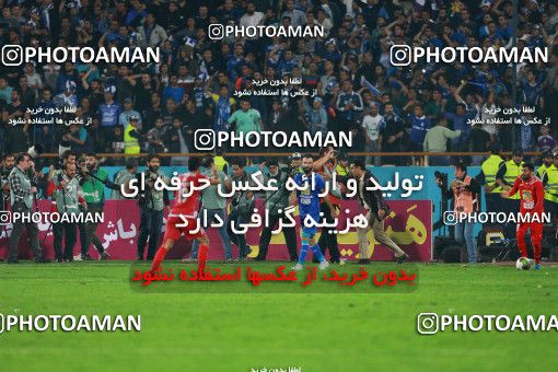 911258, Tehran, [*parameter:4*], لیگ برتر فوتبال ایران، Persian Gulf Cup، Week 10، First Leg، Persepolis 1 v 0 Esteghlal on 2017/10/26 at Azadi Stadium