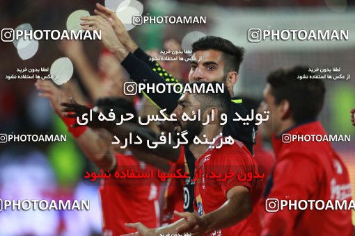 911436, Tehran, [*parameter:4*], لیگ برتر فوتبال ایران، Persian Gulf Cup، Week 10، First Leg، Persepolis 1 v 0 Esteghlal on 2017/10/26 at Azadi Stadium