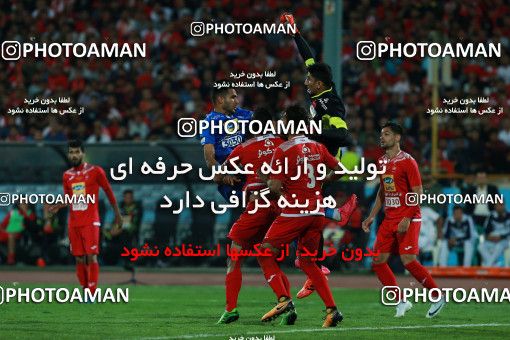 914438, Tehran, [*parameter:4*], لیگ برتر فوتبال ایران، Persian Gulf Cup، Week 10، First Leg، Persepolis 1 v 0 Esteghlal on 2017/10/26 at Azadi Stadium
