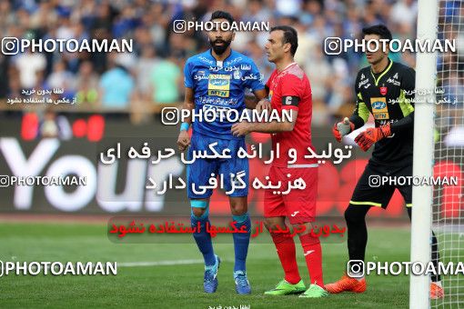 911680, Tehran, [*parameter:4*], لیگ برتر فوتبال ایران، Persian Gulf Cup، Week 10، First Leg، Persepolis 1 v 0 Esteghlal on 2017/10/26 at Azadi Stadium