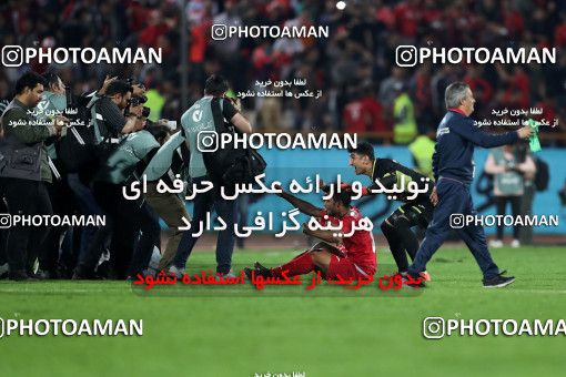 912328, Tehran, [*parameter:4*], لیگ برتر فوتبال ایران، Persian Gulf Cup، Week 10، First Leg، Persepolis 1 v 0 Esteghlal on 2017/10/26 at Azadi Stadium