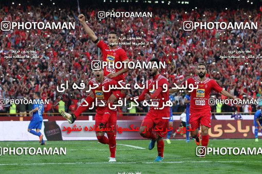 911884, Tehran, [*parameter:4*], لیگ برتر فوتبال ایران، Persian Gulf Cup، Week 10، First Leg، Persepolis 1 v 0 Esteghlal on 2017/10/26 at Azadi Stadium