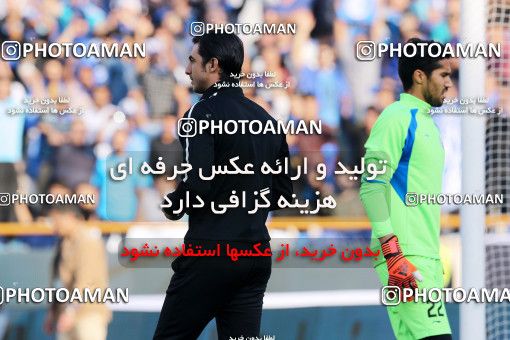 915882, Tehran, [*parameter:4*], لیگ برتر فوتبال ایران، Persian Gulf Cup، Week 10، First Leg، Persepolis 1 v 0 Esteghlal on 2017/10/26 at Azadi Stadium