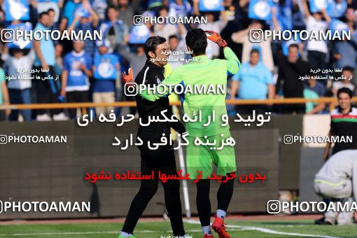 916144, Tehran, [*parameter:4*], لیگ برتر فوتبال ایران، Persian Gulf Cup، Week 10، First Leg، Persepolis 1 v 0 Esteghlal on 2017/10/26 at Azadi Stadium