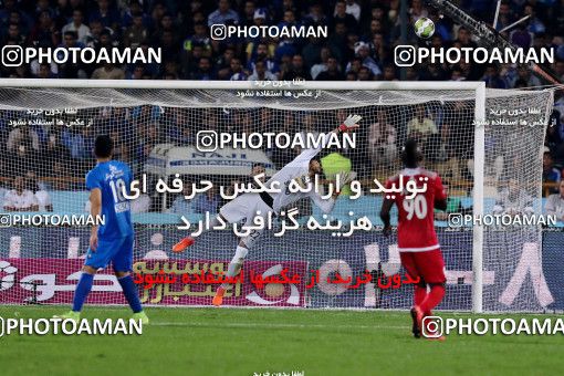 915861, Tehran, [*parameter:4*], لیگ برتر فوتبال ایران، Persian Gulf Cup، Week 10، First Leg، Persepolis 1 v 0 Esteghlal on 2017/10/26 at Azadi Stadium