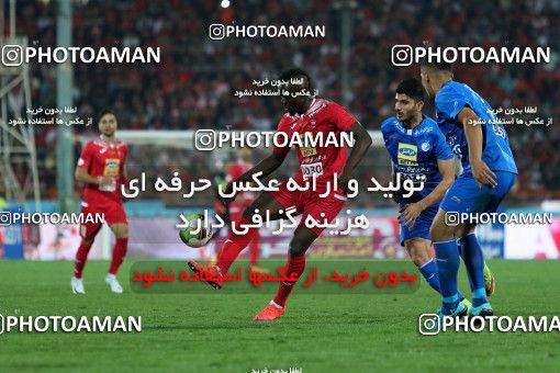 913016, Tehran, [*parameter:4*], لیگ برتر فوتبال ایران، Persian Gulf Cup، Week 10، First Leg، Persepolis 1 v 0 Esteghlal on 2017/10/26 at Azadi Stadium