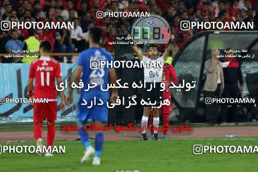 913339, Tehran, [*parameter:4*], لیگ برتر فوتبال ایران، Persian Gulf Cup، Week 10، First Leg، Persepolis 1 v 0 Esteghlal on 2017/10/26 at Azadi Stadium