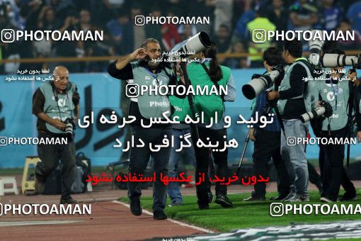 913692, Tehran, [*parameter:4*], لیگ برتر فوتبال ایران، Persian Gulf Cup، Week 10، First Leg، Persepolis 1 v 0 Esteghlal on 2017/10/26 at Azadi Stadium