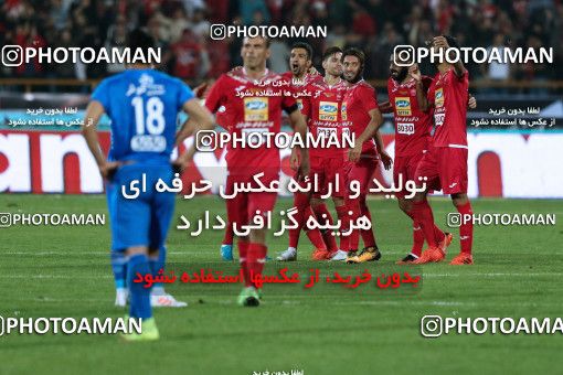 913728, Tehran, [*parameter:4*], لیگ برتر فوتبال ایران، Persian Gulf Cup، Week 10، First Leg، Persepolis 1 v 0 Esteghlal on 2017/10/26 at Azadi Stadium