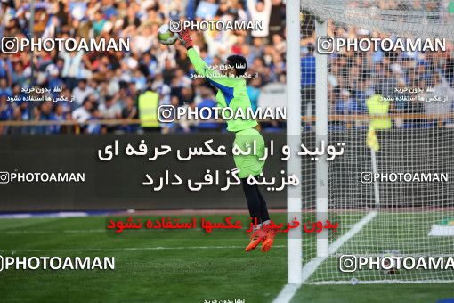 913648, Tehran, [*parameter:4*], لیگ برتر فوتبال ایران، Persian Gulf Cup، Week 10، First Leg، Persepolis 1 v 0 Esteghlal on 2017/10/26 at Azadi Stadium