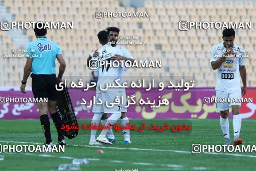 916358, Tehran, [*parameter:4*], لیگ برتر فوتبال ایران، Persian Gulf Cup، Week 11، First Leg، Saipa 0 v 2 Persepolis on 2017/10/31 at Takhti Stadium