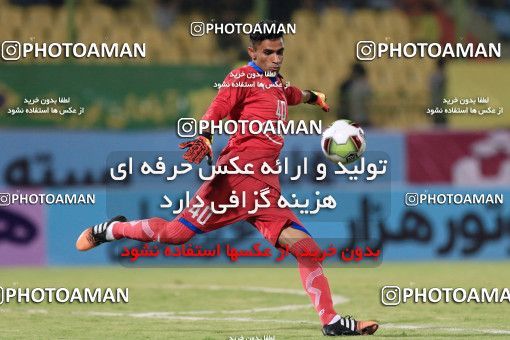 918719, Abadan, , جام حذفی فوتبال ایران, Eighth final, Khorramshahr Cup, Sanat Naft Abadan 2 v 1 Damash Gilan on 2017/10/26 at Takhti Stadium Abadan