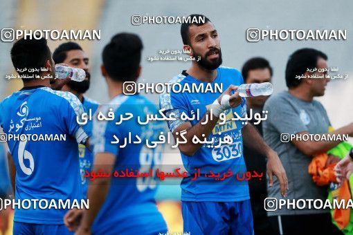 919322, Tehran, [*parameter:4*], لیگ برتر فوتبال ایران، Persian Gulf Cup، Week 11، First Leg، Esteghlal 2 v 0 Naft Tehran on 2017/10/31 at Azadi Stadium