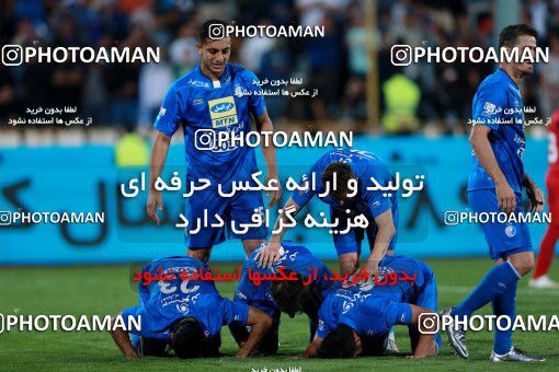 920545, Tehran, [*parameter:4*], لیگ برتر فوتبال ایران، Persian Gulf Cup، Week 11، First Leg، Esteghlal 2 v 0 Naft Tehran on 2017/10/31 at Azadi Stadium