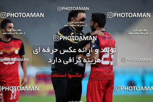 1076800, Tehran, [*parameter:4*], لیگ برتر فوتبال ایران، Persian Gulf Cup، Week 11، First Leg، Esteghlal 2 v 0 Naft Tehran on 2017/10/31 at Azadi Stadium