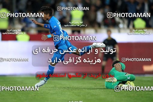 1076872, Tehran, [*parameter:4*], لیگ برتر فوتبال ایران، Persian Gulf Cup، Week 11، First Leg، Esteghlal 2 v 0 Naft Tehran on 2017/10/31 at Azadi Stadium