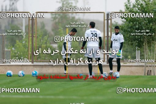 928447, Tehran, , Iran National Football Team Training Session on 2017/11/02 at Research Institute of Petroleum Industry