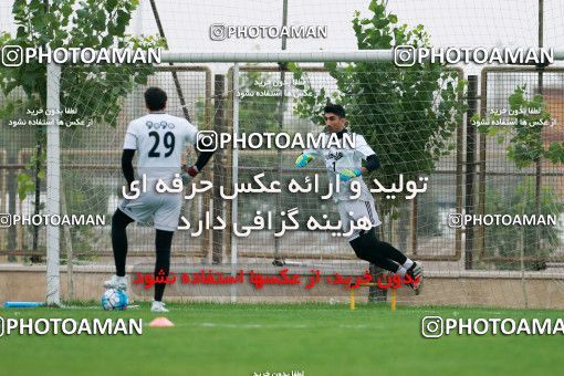 928234, Tehran, , Iran National Football Team Training Session on 2017/11/02 at Research Institute of Petroleum Industry