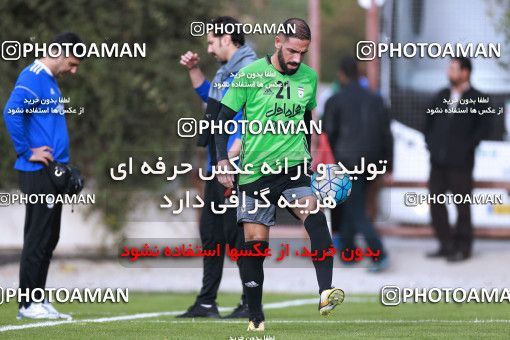 921929, Tehran, , Iran National Football Team Training Session on 2017/11/02 at Research Institute of Petroleum Industry