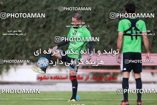 922109, Tehran, , Iran National Football Team Training Session on 2017/11/02 at Research Institute of Petroleum Industry