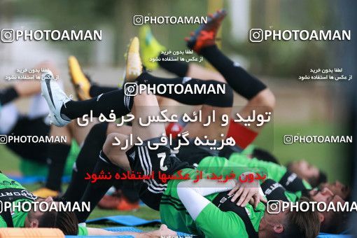 922030, Tehran, , Iran National Football Team Training Session on 2017/11/02 at Research Institute of Petroleum Industry
