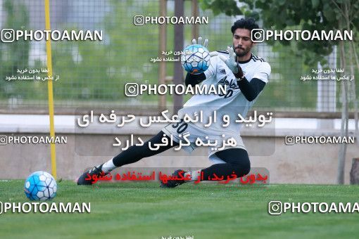 922185, Tehran, , Iran National Football Team Training Session on 2017/11/02 at Research Institute of Petroleum Industry