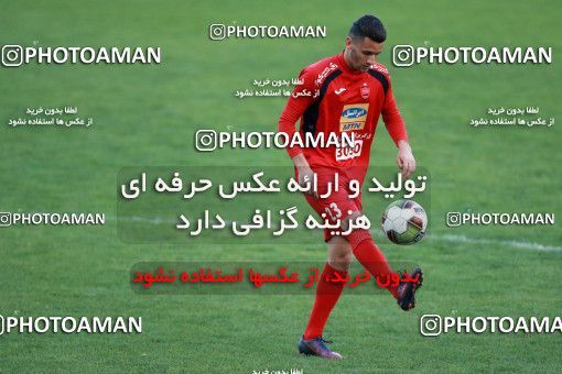 929189, Tehran, , Persepolis Football Team Training Session on 2017/11/10 at Shahid Kazemi Stadium