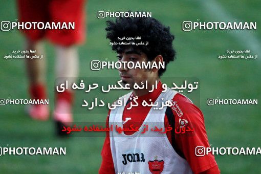 929187, Tehran, , Persepolis Football Team Training Session on 2017/11/10 at Shahid Kazemi Stadium