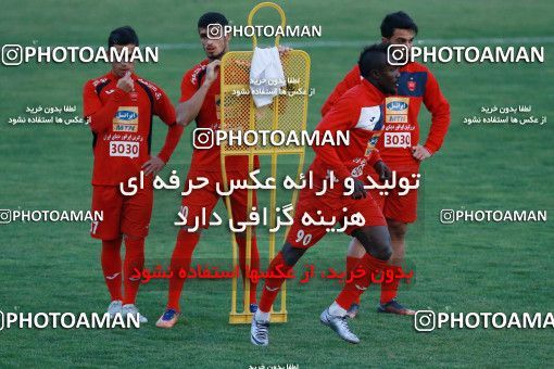 934824, Tehran, , Persepolis Football Team Training Session on 2017/11/13 at Shahid Kazemi Stadium
