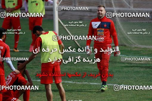 934642, Tehran, , Persepolis Football Team Training Session on 2017/11/13 at Shahid Kazemi Stadium