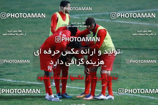 934718, Tehran, , Persepolis Football Team Training Session on 2017/11/13 at Shahid Kazemi Stadium
