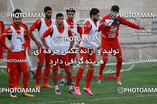937583, Tehran, , Persepolis Football Team Training Session on 2017/11/11 at Shahid Kazemi Stadium