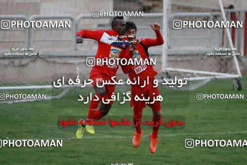 937597, Tehran, , Persepolis Football Team Training Session on 2017/11/11 at Shahid Kazemi Stadium
