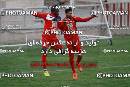 937738, Tehran, , Persepolis Football Team Training Session on 2017/11/11 at Shahid Kazemi Stadium