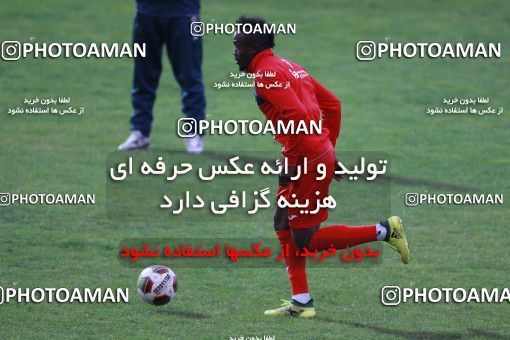 937448, Tehran, , Persepolis Football Team Training Session on 2017/11/11 at Shahid Kazemi Stadium