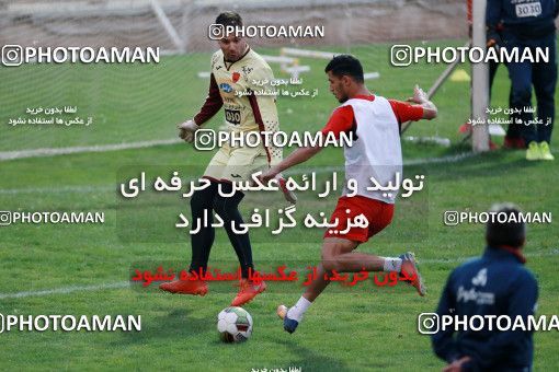 937776, Tehran, , Persepolis Football Team Training Session on 2017/11/11 at Shahid Kazemi Stadium