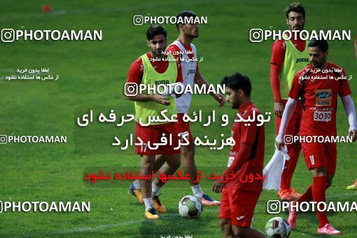 937614, Tehran, , Persepolis Football Team Training Session on 2017/11/11 at Shahid Kazemi Stadium