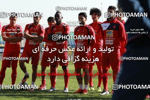 938308, Tehran, , Persepolis Football Team Training Session on 2017/11/16 at Shahid Kazemi Stadium