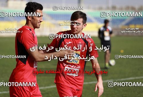 938127, Tehran, , Persepolis Football Team Training Session on 2017/11/16 at Shahid Kazemi Stadium
