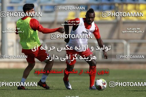 938081, Tehran, , Persepolis Football Team Training Session on 2017/11/16 at Shahid Kazemi Stadium