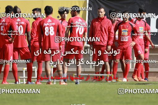 938224, Tehran, , Persepolis Football Team Training Session on 2017/11/16 at Shahid Kazemi Stadium