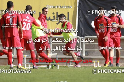 938553, Tehran, , Persepolis Football Team Training Session on 2017/11/16 at Shahid Kazemi Stadium