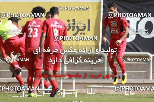 937884, Tehran, , Persepolis Football Team Training Session on 2017/11/16 at Shahid Kazemi Stadium
