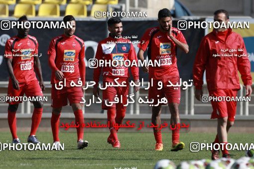938303, Tehran, , Persepolis Football Team Training Session on 2017/11/16 at Shahid Kazemi Stadium