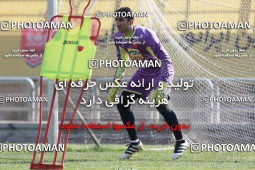 938103, Tehran, , Persepolis Football Team Training Session on 2017/11/16 at Shahid Kazemi Stadium