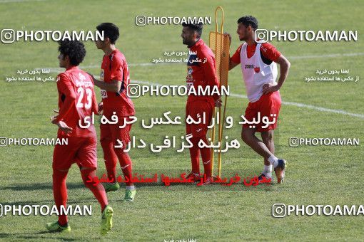 937910, Tehran, , Persepolis Football Team Training Session on 2017/11/16 at Shahid Kazemi Stadium