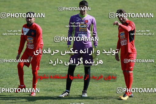 938427, Tehran, , Persepolis Football Team Training Session on 2017/11/16 at Shahid Kazemi Stadium