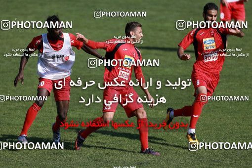 938236, Tehran, , Persepolis Football Team Training Session on 2017/11/16 at Shahid Kazemi Stadium