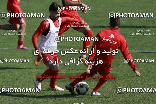 938283, Tehran, , Persepolis Football Team Training Session on 2017/11/16 at Shahid Kazemi Stadium